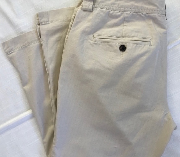 Tommy Hilfiger khaki capris - Picture 4 of 4